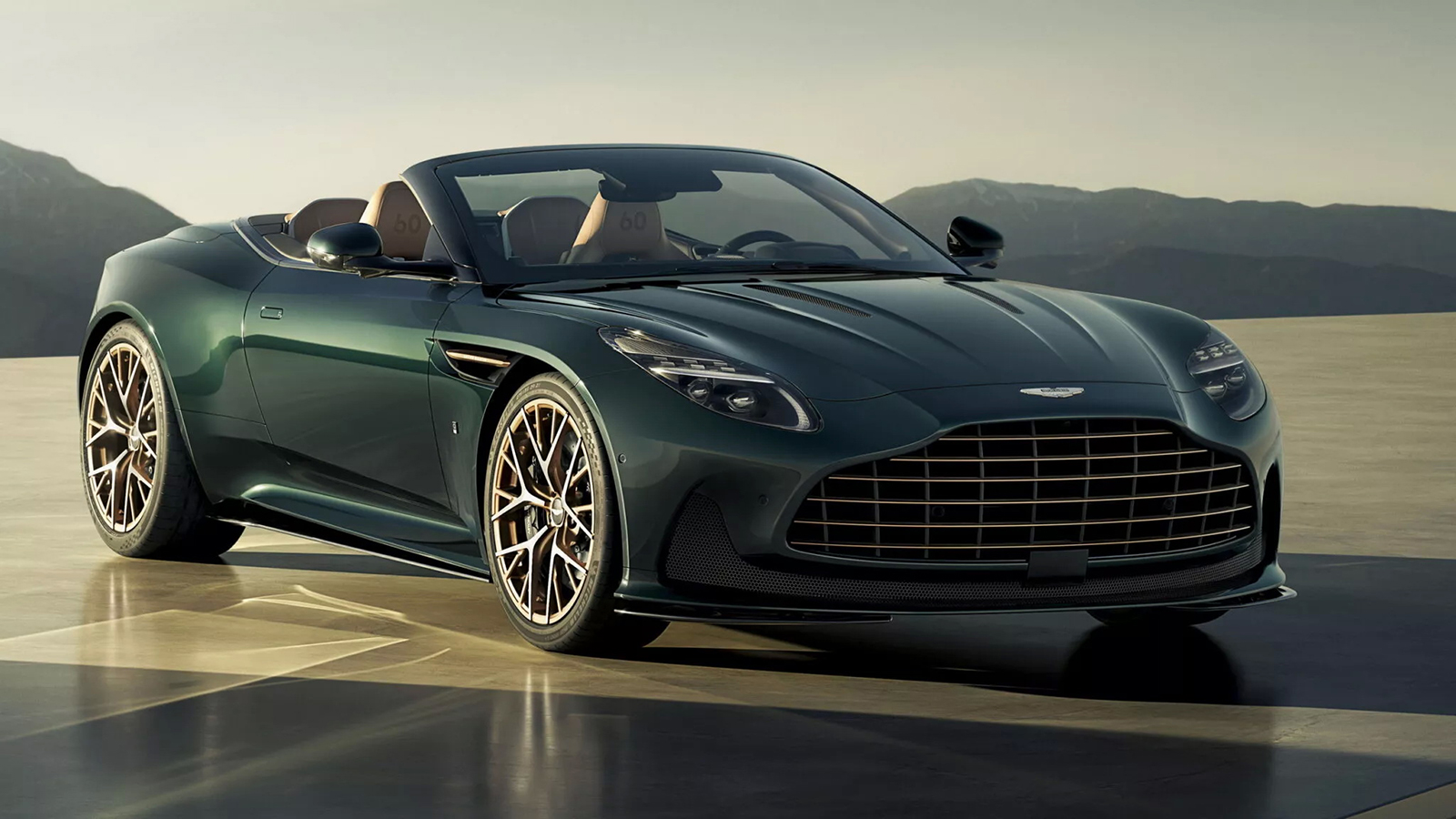 Aston Martin: 60 χρόνια Volante με δύο εντυπωσιακές DB12 και Vanquish 